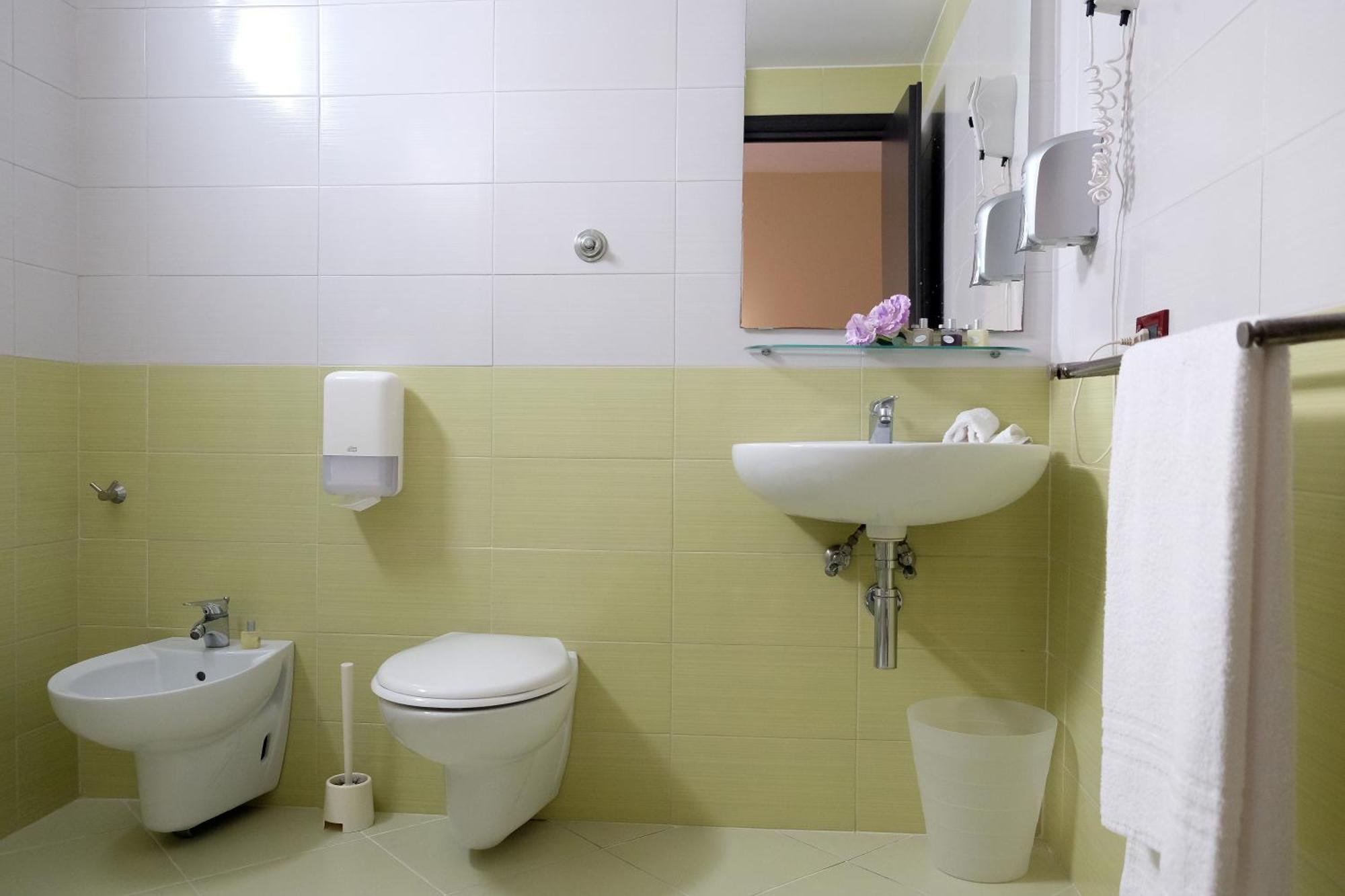 Hotel Canasta Ріміні Екстер'єр фото